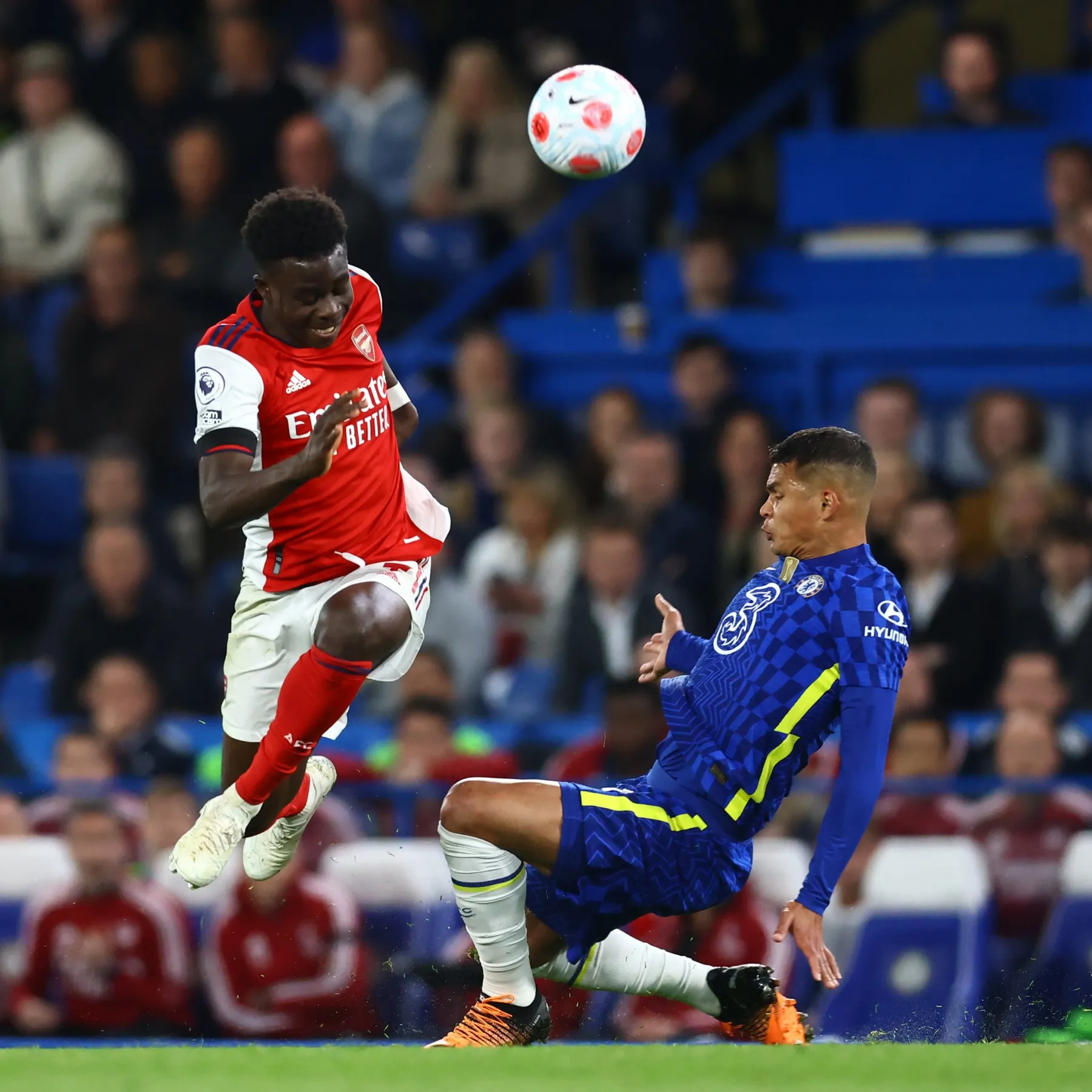 足球比赛精彩进球瞬间